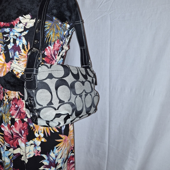 Coach Black and Grey Signature Shoulder Bag - Picture 12 of 12